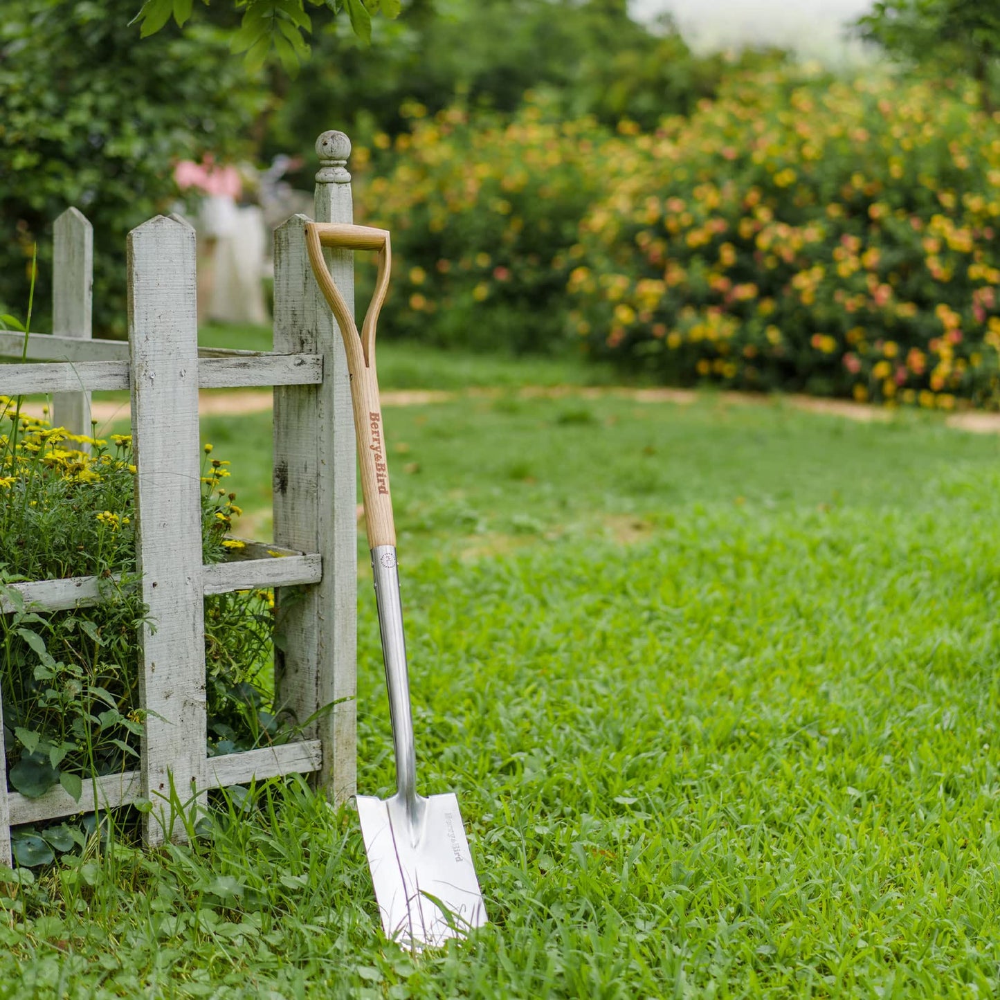 Digging Spade Gardening Square Border Spade 41.3 inch with D-Grip Handle
